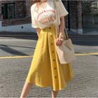 Short-sleeve Printed T-shirt / Buttoned A-line Midi Skrit