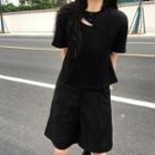 Short-sleeve Cut Out T-shirt / Shorts