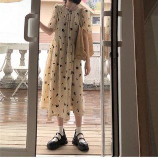 Short-sleeve Floral Print Midi A-line Dress Black Floral - Khaki - One Size