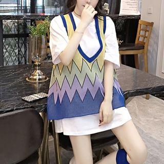 Set: Elbow-sleeve T-shirt + Color Block Knit Vest