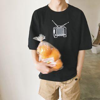 Tv Embroidered Elbow Sleeve T-shirt