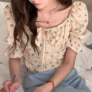 Short-sleeve Floral Blouse Beige - One Size
