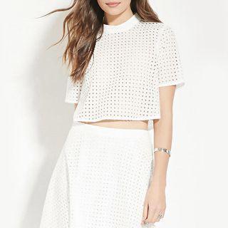 Slit Back Perforated Short-sleeve Crop Top