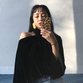 Mock-neck Cutout Long-sleeve T-shirt