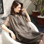 Short-sleeve Bow Detail Shift Dress