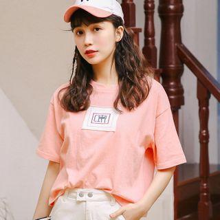 Patched Elbow-sleeve T-shirt / Plaid Pleated Mini A-line Skirt