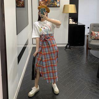 Short-sleeve Printed T-shirt / Midi A-line Plaid Skirt