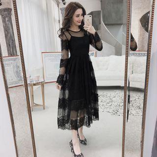 Set: Plain Slipdress + Long-sleeve Lace Midi Dress