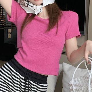 Short-sleeve Cropped T-shirt / Striped Sweatpants