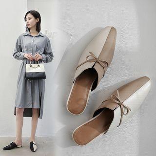 Two Tone Tie Knot Accent Pointed-toe Flat Mules