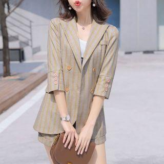 3/4-sleeve Striped Double Breasted Blazer / Dress Shorts