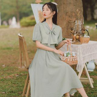 Short-sleeve Plaid Tie-neck Midi A-line Dress