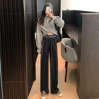 Mock-neck Crop Pullover / Velvet Wide-leg Pants