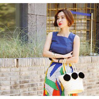 Square-neck Sleeveless Cropped Top