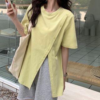Short-sleeve Button-up Side-slit T-shirt