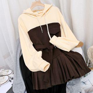 Color-block Hooded Pleated Dress