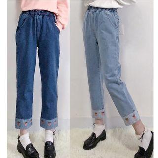 Cropped Strawberry Embroidered Straight Cut Jeans