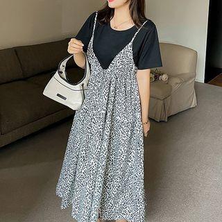 Set: Plain T-shirt + Spaghetti Strap Midi A-line Dress