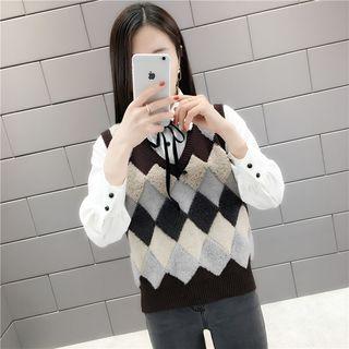 Diamond Pattern V-neck Knit Top