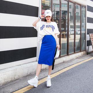 Set: Lettering-embroidered T-shirt + Midi H-line Skirt