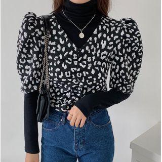 Set: Long-sleeve Mock-neck Top + Puff-sleeve Leopard Print Top