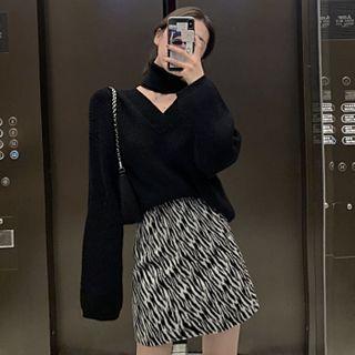 High-neck Long-sleeve Knit Top / Zebra Skirt