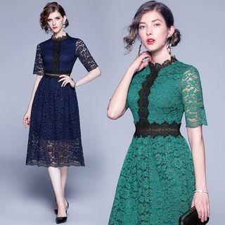 Short-sleeve Two-tone Midi A-line Lace Dress