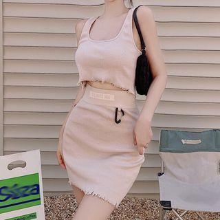 Set: Plain Tank Top + Fray-hem Pencil Skirt