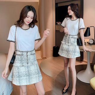 Set: Contrast Trim Short-sleeve T-shirt + Mini A-line Skirt
