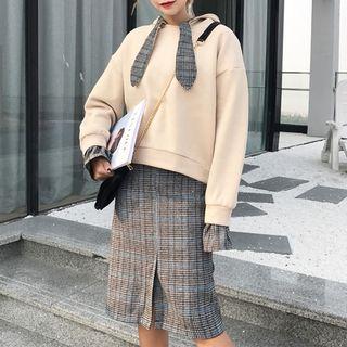 Set: Hooded Contrast-trim Pullover + Plaid Skirt