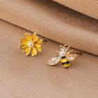 Asymmetrical Flower Bee Stud Earring 1 Pair - Qr143 - Yellow - One Size