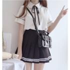 Tie Neck Short-sleeve Shirt / Pleated Skirt