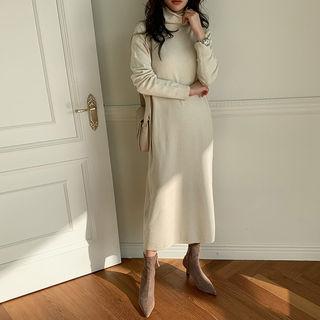 Turtle-neck Boxy Knit Dress