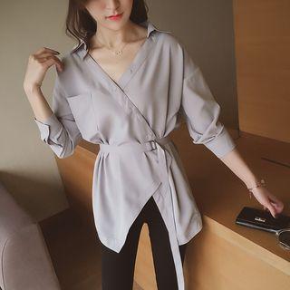 Plain V-neck Asymmetric Hem Shirt