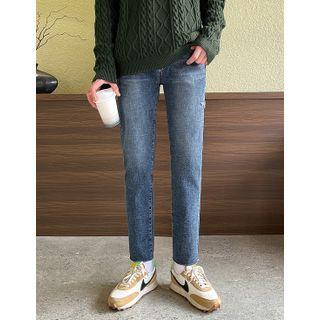 Distressed Taper-leg Jeans
