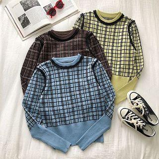 Color-block Plaid Slim-fit Knit Top