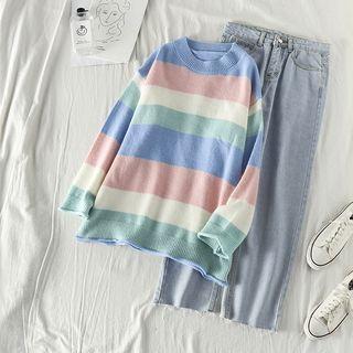 Striped Loose-fit Sweater / Washed Loose-fit Jeans