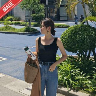 U-neck Ribbed Sleeveless Top
