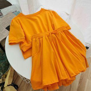 Set: Plain Short-sleeve Cropped T-shirt + Wide-leg Shorts