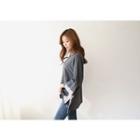 Raglan-sleeve Slit-hem T-shirt