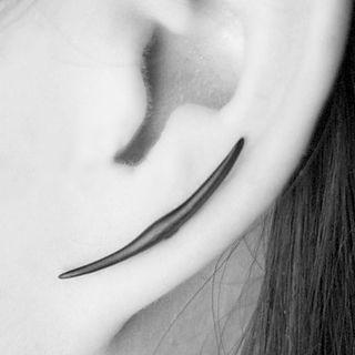 Curve Studs