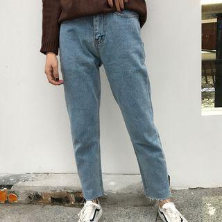Fray Hem Washed Straight Cut Jeans