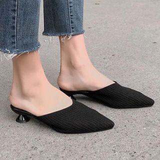 Pointed-toe Kitten Heel Knit Mules