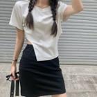 Short-sleeve Cropped T-shirt / Plain Mini Skirt