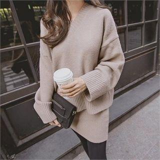 Set: V-neck Knit Top + Knit Mini Skirt