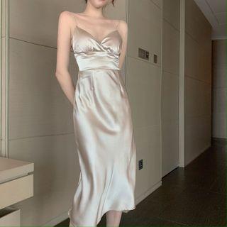 Sleeveless Cropped Top / Satin Midi Skirt