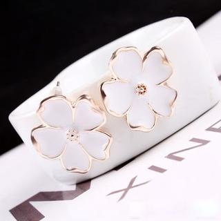 Foral Studs White - One Size