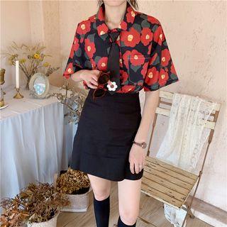 Elbow-sleeve Flower Print Shirt / A-line Mini Skirt / Tie