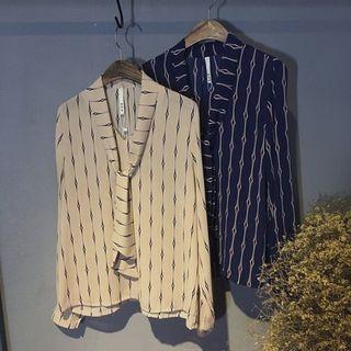 Print Tie-neck Blouse