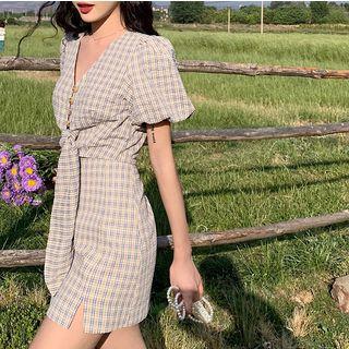 Plaid Puff-sleeve Crop Blouse / Slit A-line Skirt